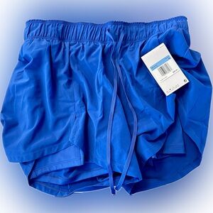 Nike women’s medium NWT training shorts